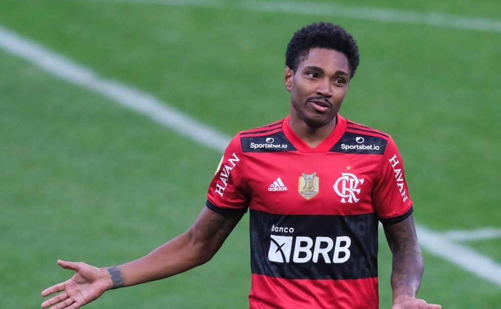 Jogadores do Flamengo em fim de contrato que podem reforçar seu time