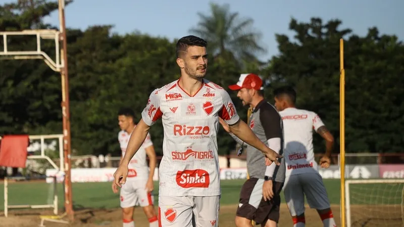 Vila Nova: Cardoso celebra primeiro gol pelo Vila e exalta vitória no clássico; confira