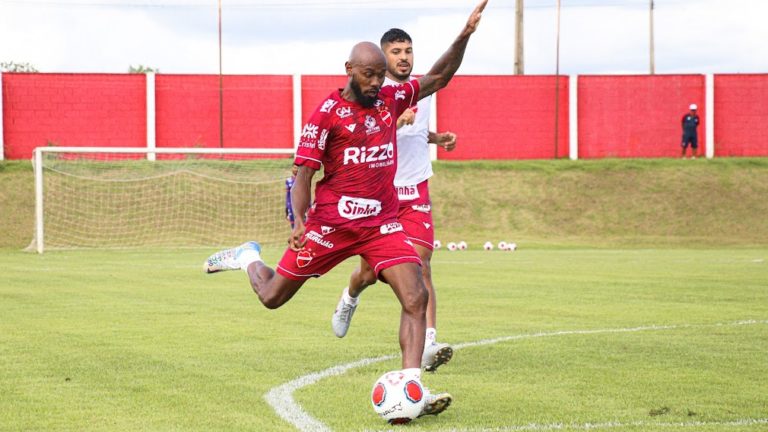 Vila: Jean Silva avalia primeiros jogos, momento do Vila Nova; confira