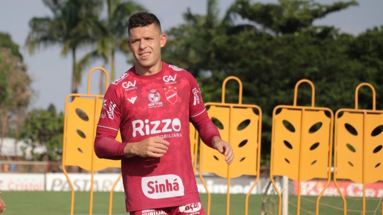 Vila Nova: Renato admite pressão no Vila após derrota e vê semana decisiva na briga pela liderança do grupo