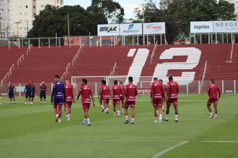 Vila Nova treinando