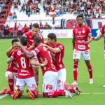 Vila Nova comemorando