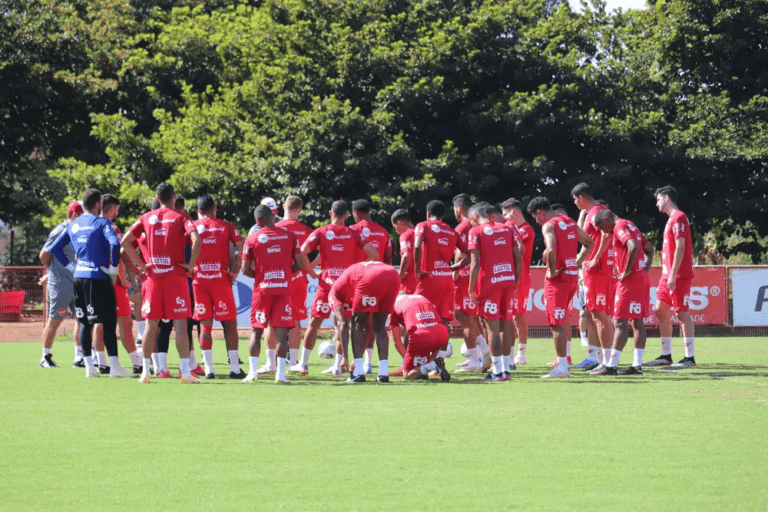 Vila Nova treinando