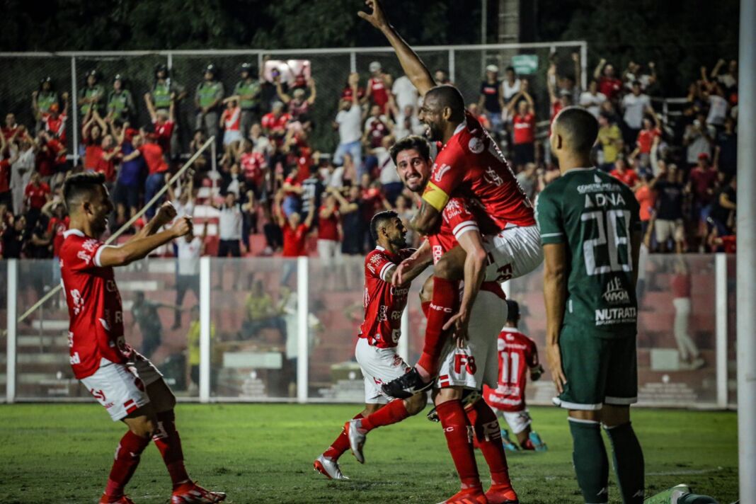 Zagueiro Do Vila Nova Expõe Estratégia Por Trás De Gol Decisivo E ...