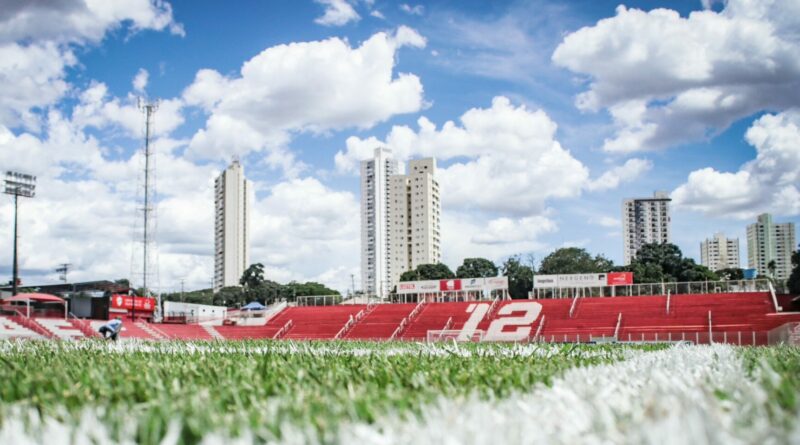 Com dois jogos fora de casa pela frente, Vila Nova deve rodar o