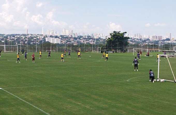 Vila Nova treinando