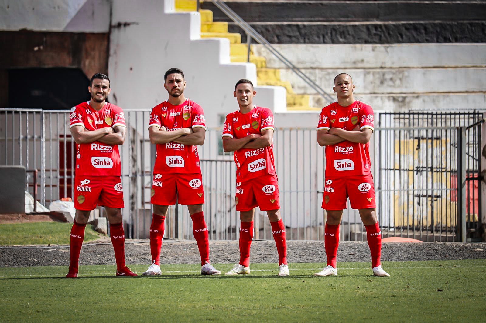 Vila Nova goleia o Botafogo-SP e segue firme no G4 da Série B