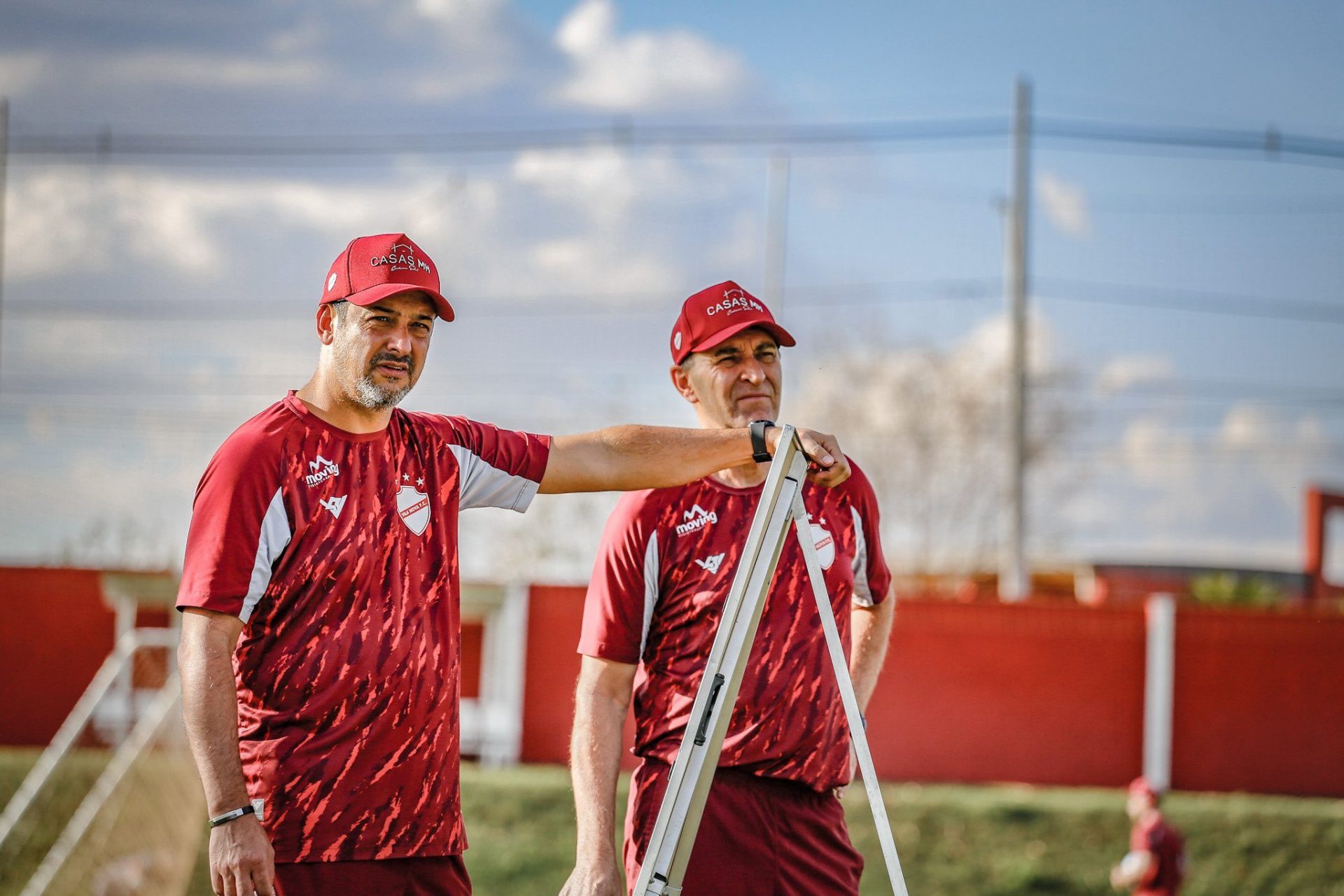 Apesar de empate, técnico do Vila Nova vê mudança de atitude no time