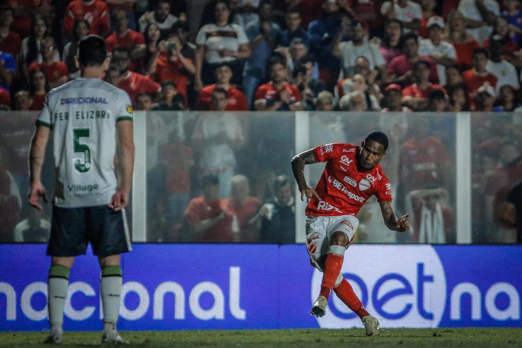Eric-Davis-Vila-Nova