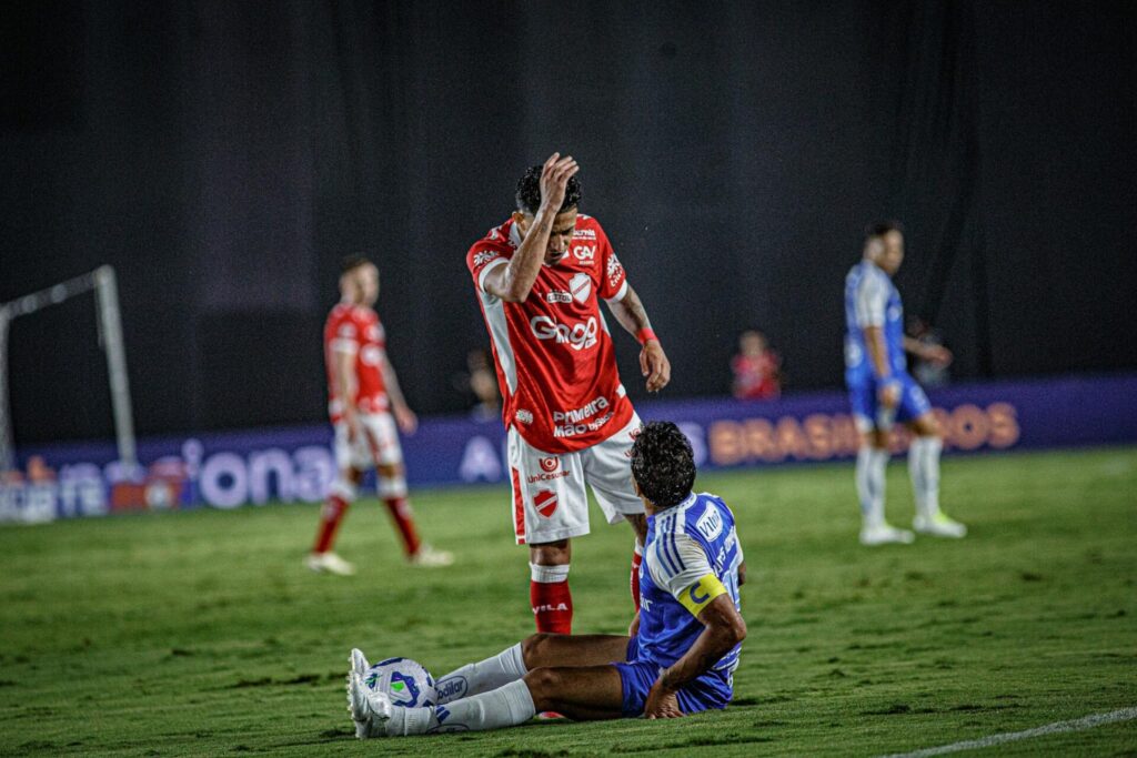 Vila Nova x Cruzeiro. Foto: Roberto Corrêa / Vila Nova F.C
