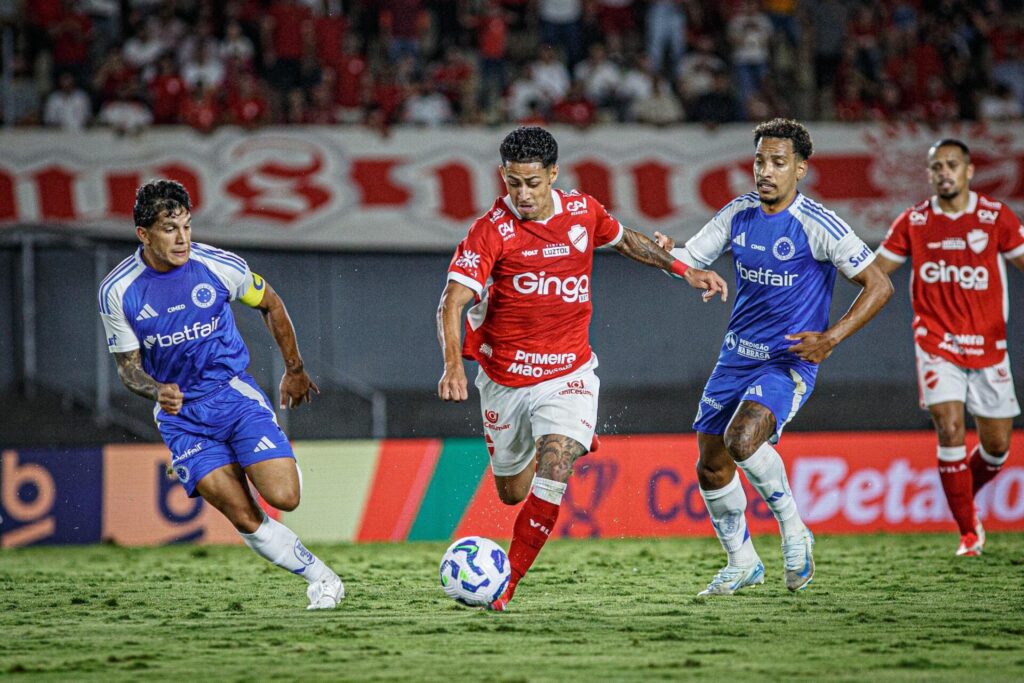 Vila Nova x Cruzeiro. Foto: Roberto Corrêa / Vila Nova F.C