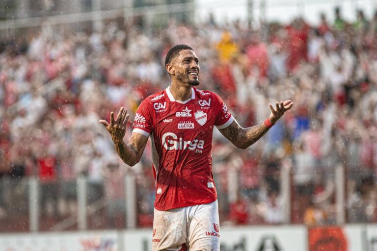 Vila Nova x Atlético-GO. Foto: Roberto Corrêa