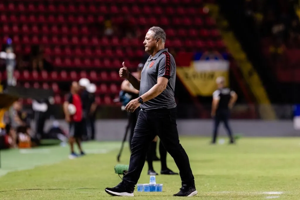 Ex-Vila Nova assina e agora é novo treinador do Sport na Série B